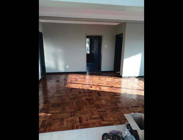 2 BEDROOM APARTMENT TO LET IN ESSENWOOD